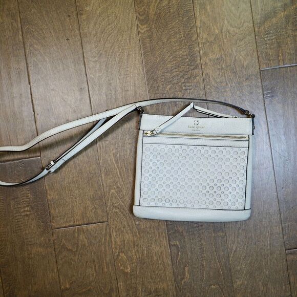 Kate Spade Cream Perri Lane Bubbles Perforated Leather Reidy Crossbody Bag - Picture 7 of 8